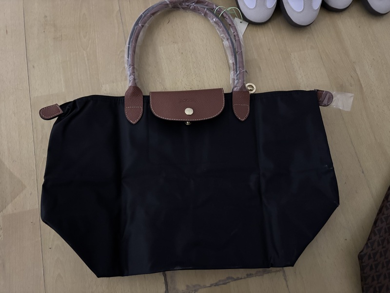 Acton Storage Unit auction IB-5115 12