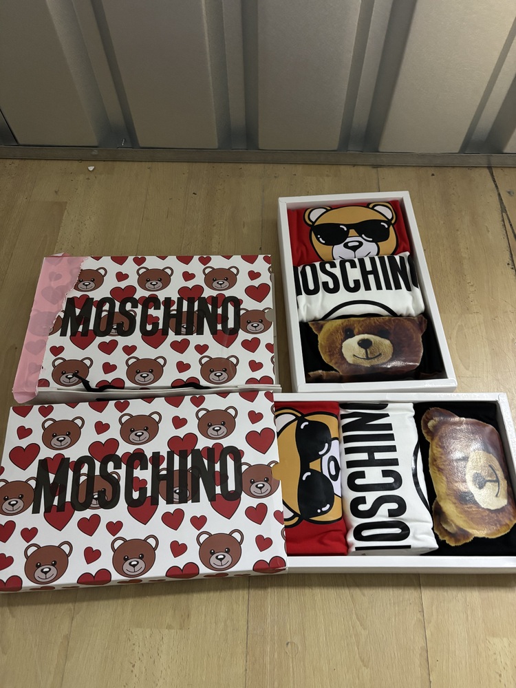 Acton storage facility unit auction IB-5115 26