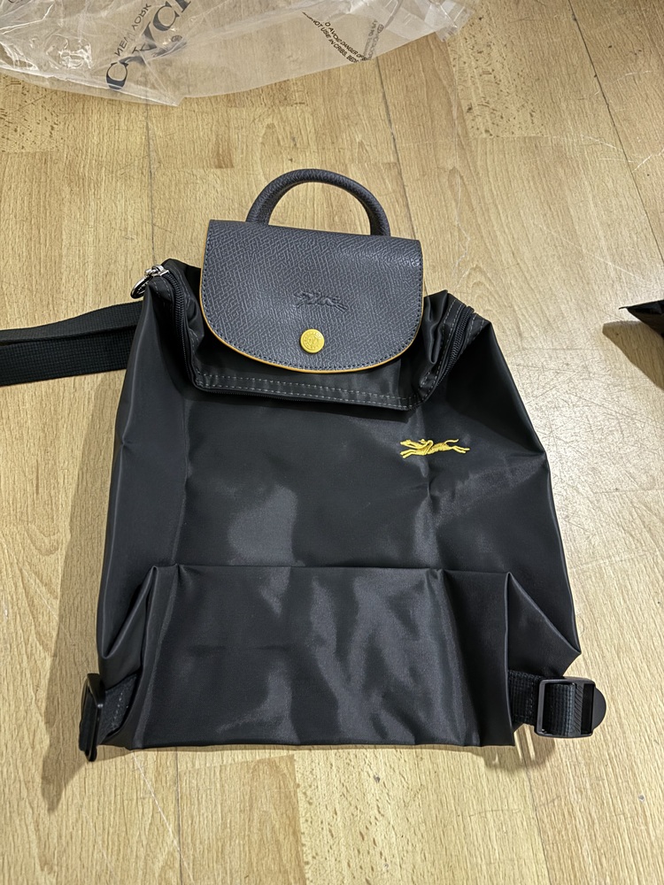 Acton storage facility unit auction IB-5115 46