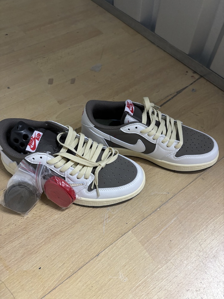 Acton Storage auction IB-5115 80