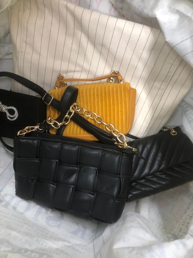 Wood Green Storage Unit auction IB-7676