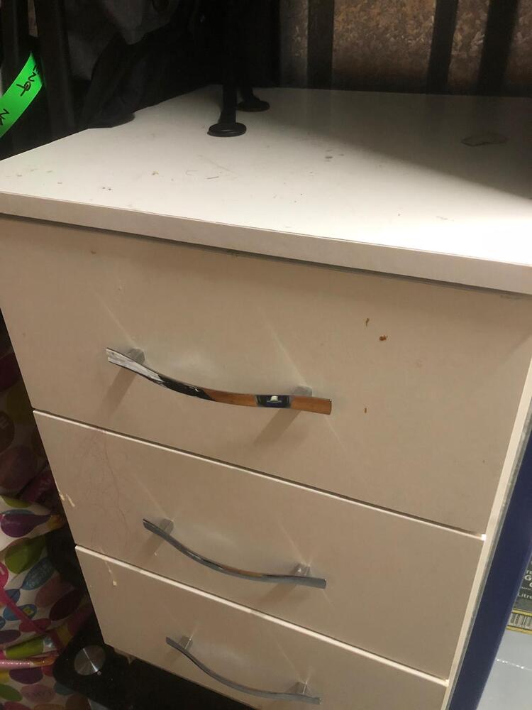 Wood Green Self storage unit auction IB-4614