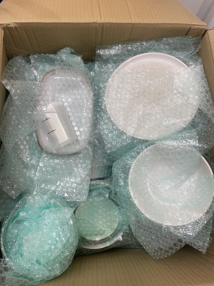 Guildford Storage Unit auction IB-1464