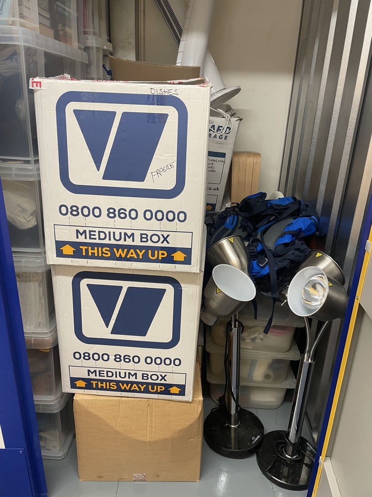 Guildford Self storage unit auction IB-1464 23