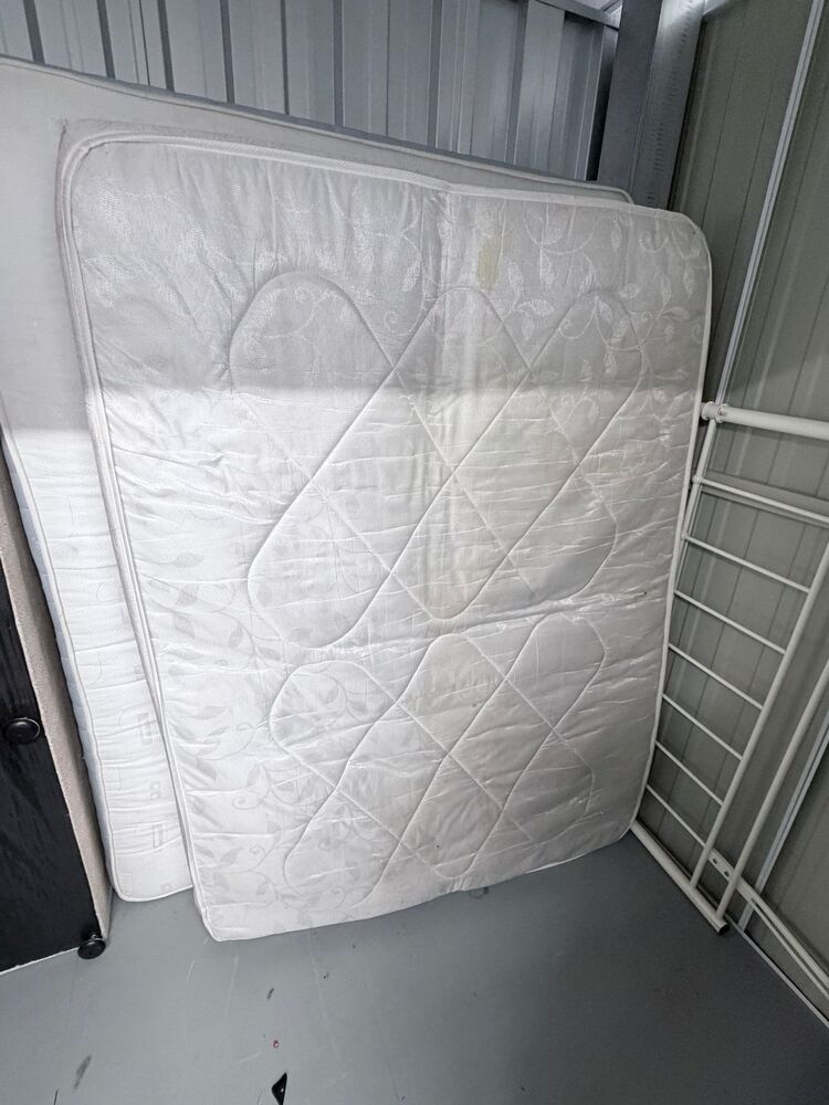 SureStore Bury Storage Unit auction IB-5660 12