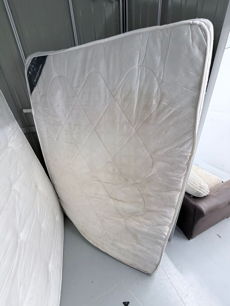 SureStore Bury Storage Unit auction IB-5660 32