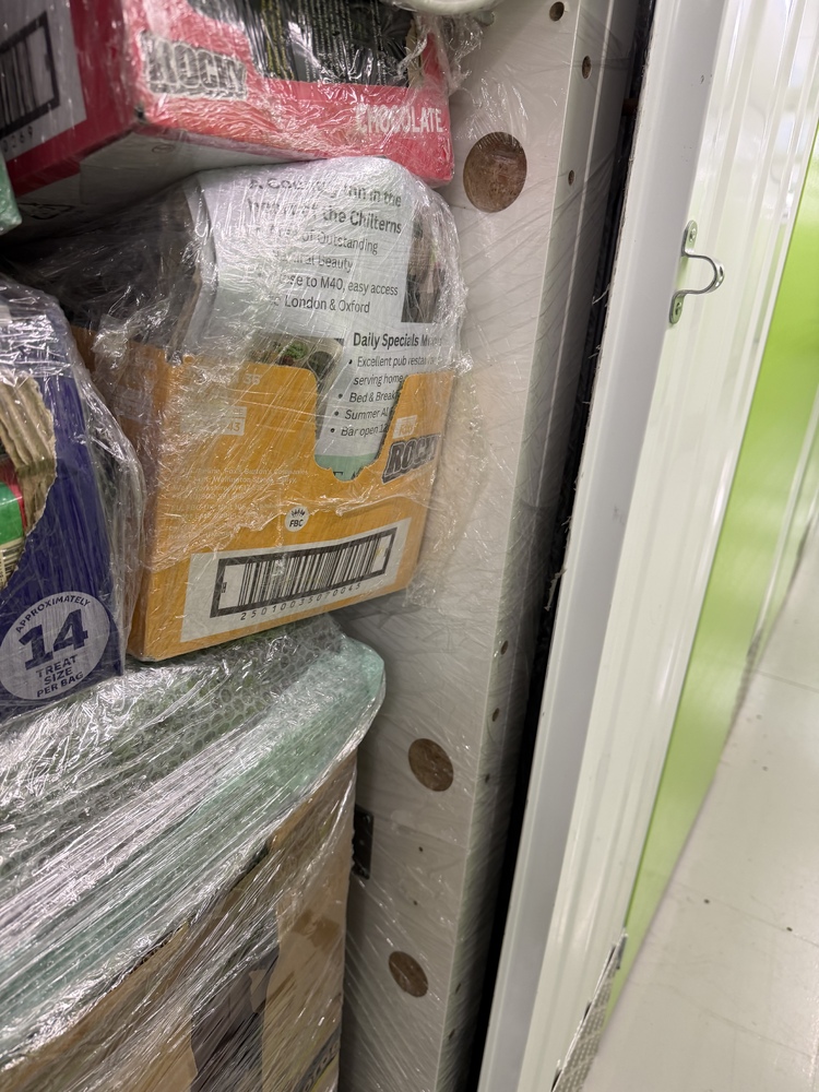 StorageMart High Wycombe Storage auction IB-1930 10