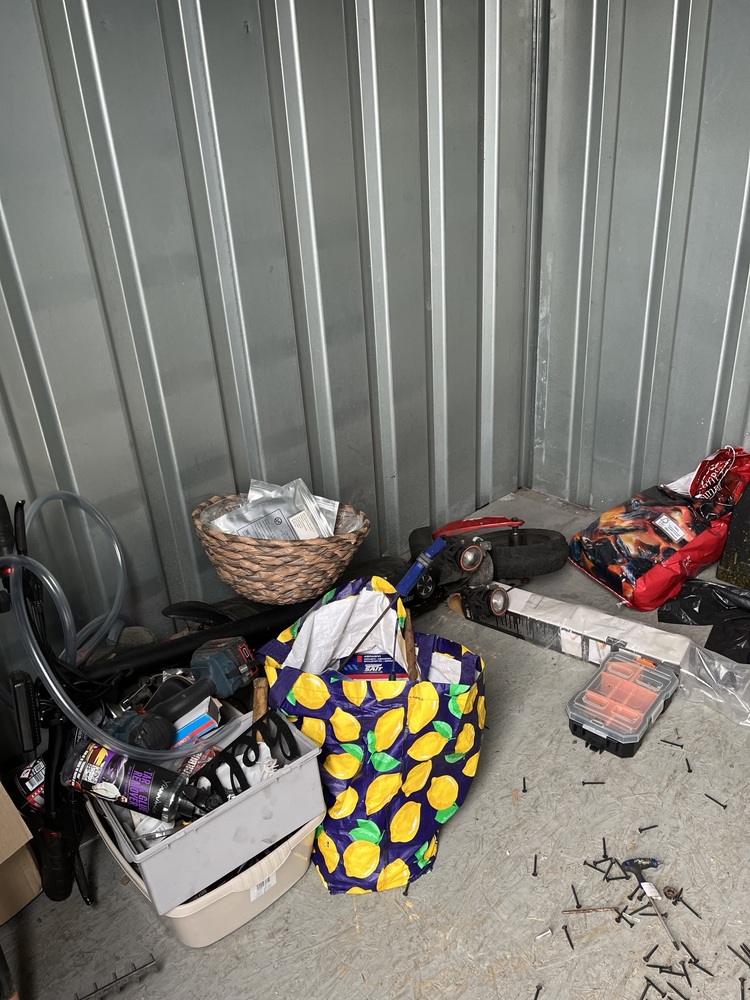 Storebox Hull Storage auction IB-2307