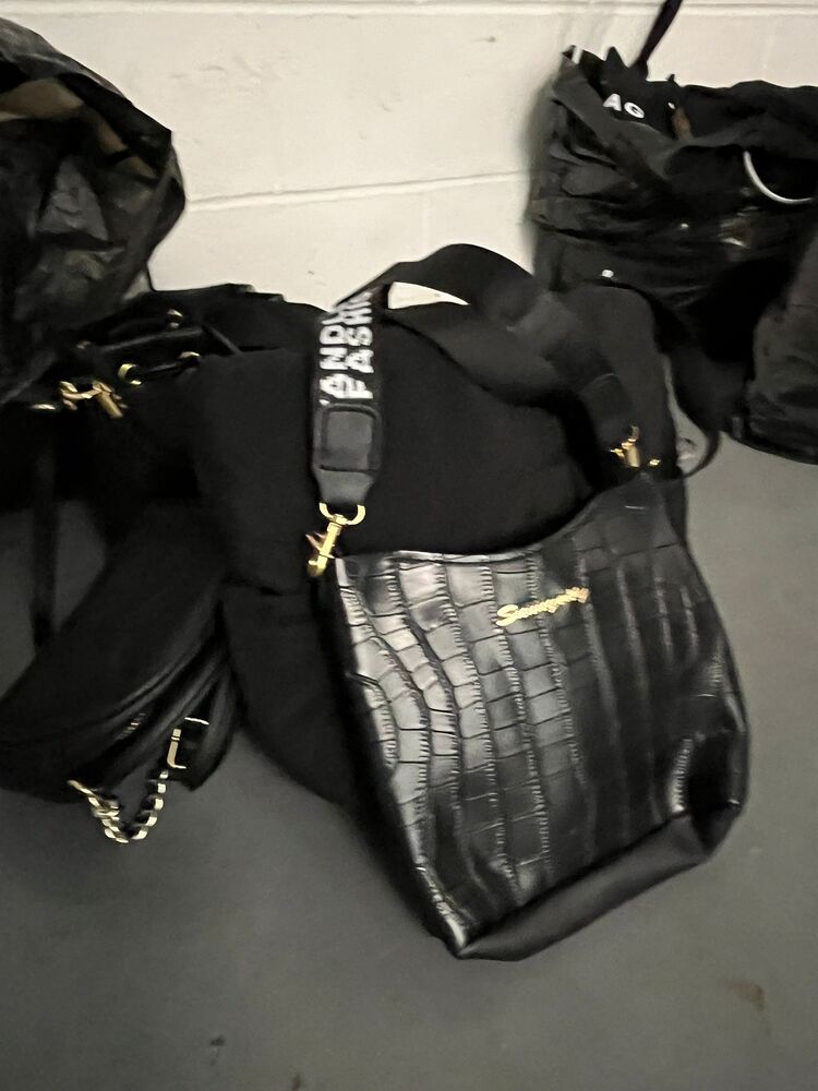 Storebox Bolton Self storage unit auction IB-9233