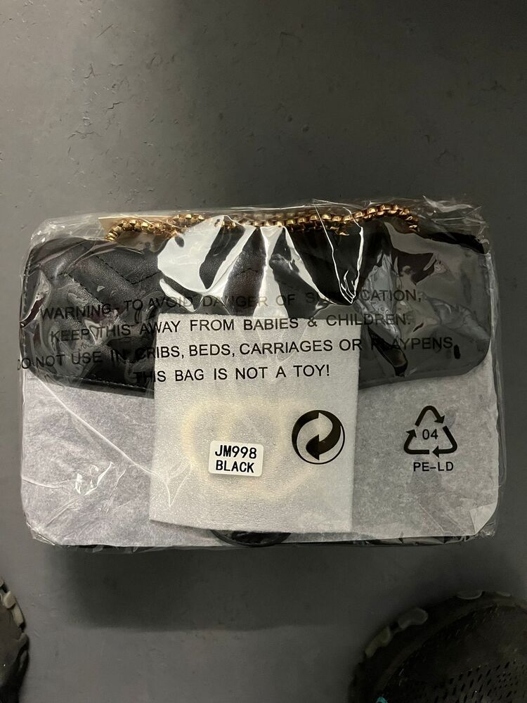 Storebox Bolton Storage Unit auction IB-9233 22