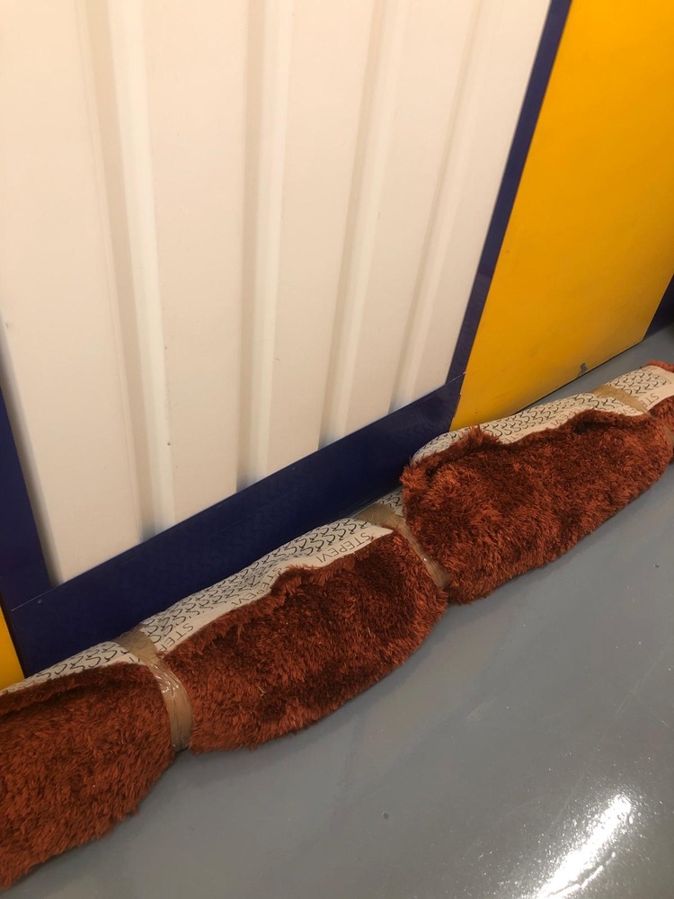 Staples Corner Storage auction IB-5869