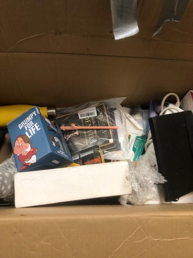 Staples Corner Self storage auction IB-2003 14