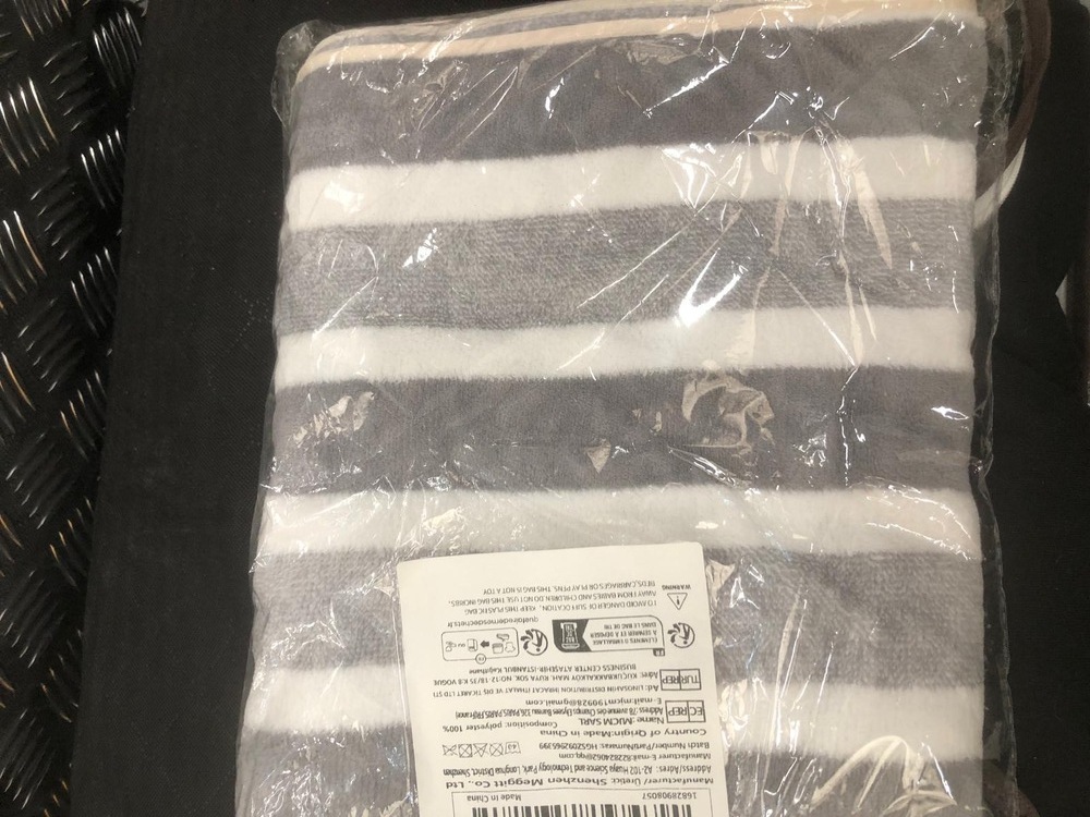 Staples Corner Storage auction IB-2003 20