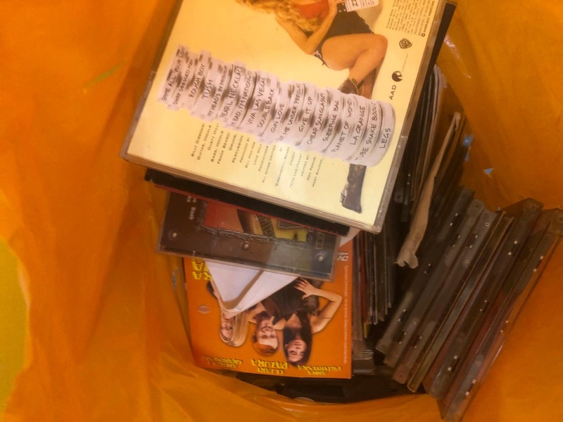 Staples Corner Storage Unit auction IB-6032