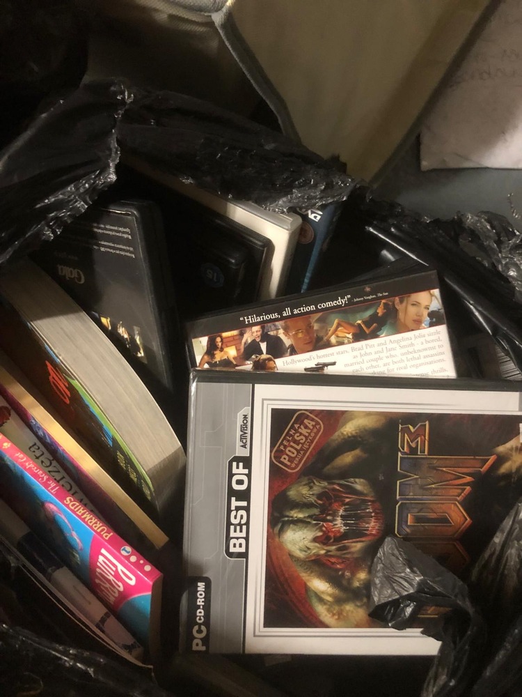 Staples Corner Self storage unit auction IB-6032