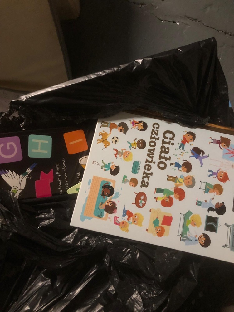 Staples Corner storage facility unit auction IB-6032