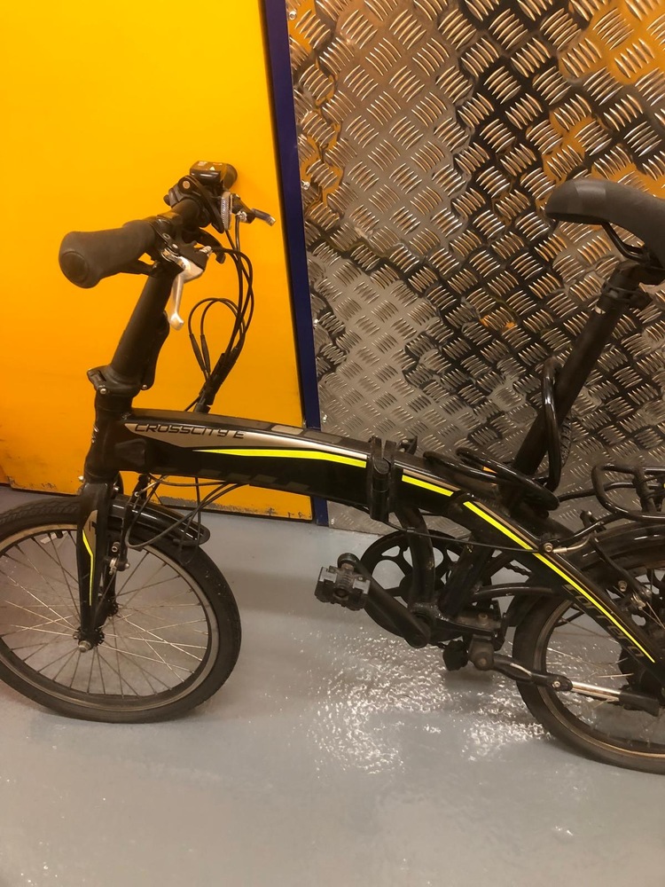 Staples Corner Storage auction IB-6032 40