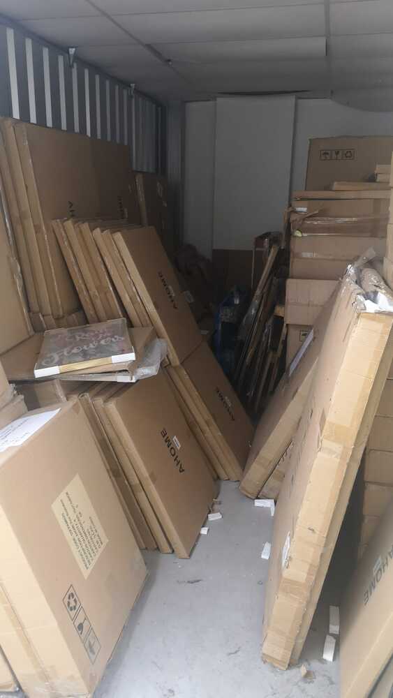 Kangaroo Self Storage - Glasgow storage facility unit auction IB-5313