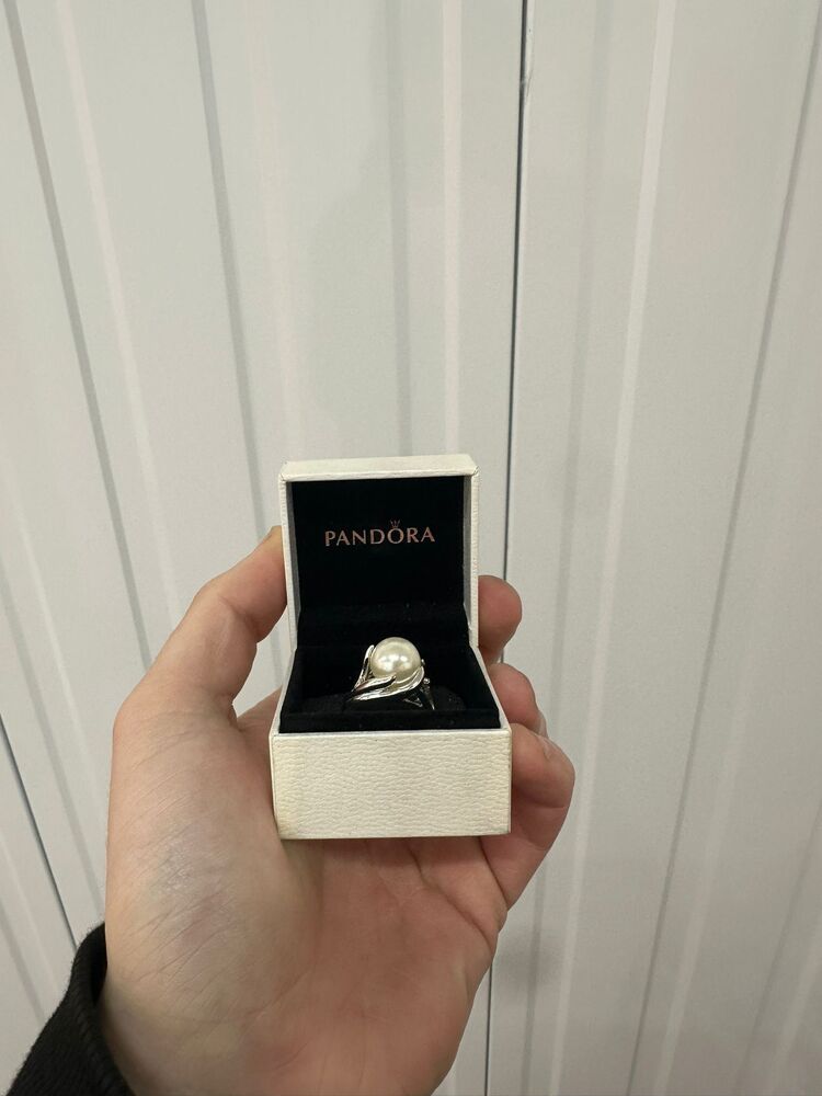 Orange Box - Long Eaton Storage auction IB-5490 20