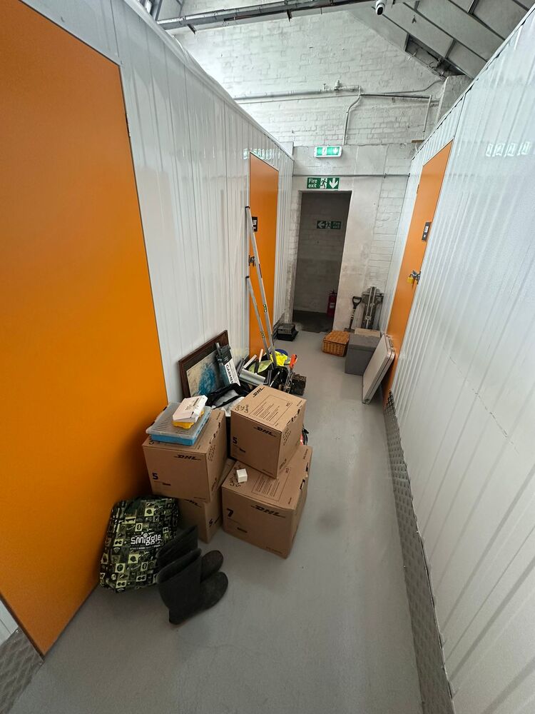 Orange Box - Long Eaton storage facility unit auction IB-5490 16
