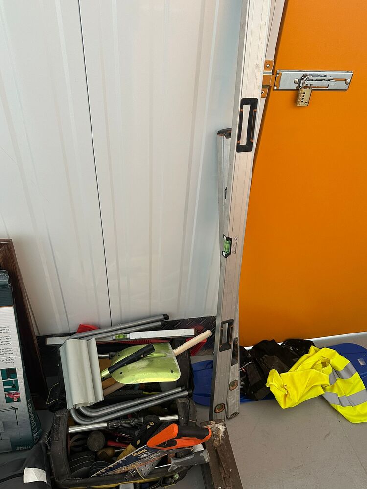 Orange Box - Long Eaton Storage Facility auction IB-5490 21