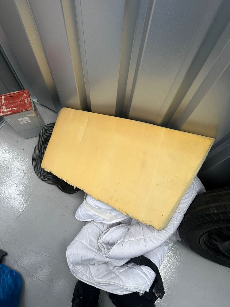 Orange Box - Long Eaton Self storage auction IB-5490 24