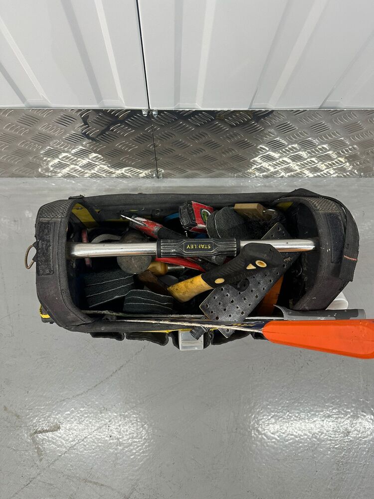 Orange Box - Long Eaton Storage Facility auction IB-5490 51