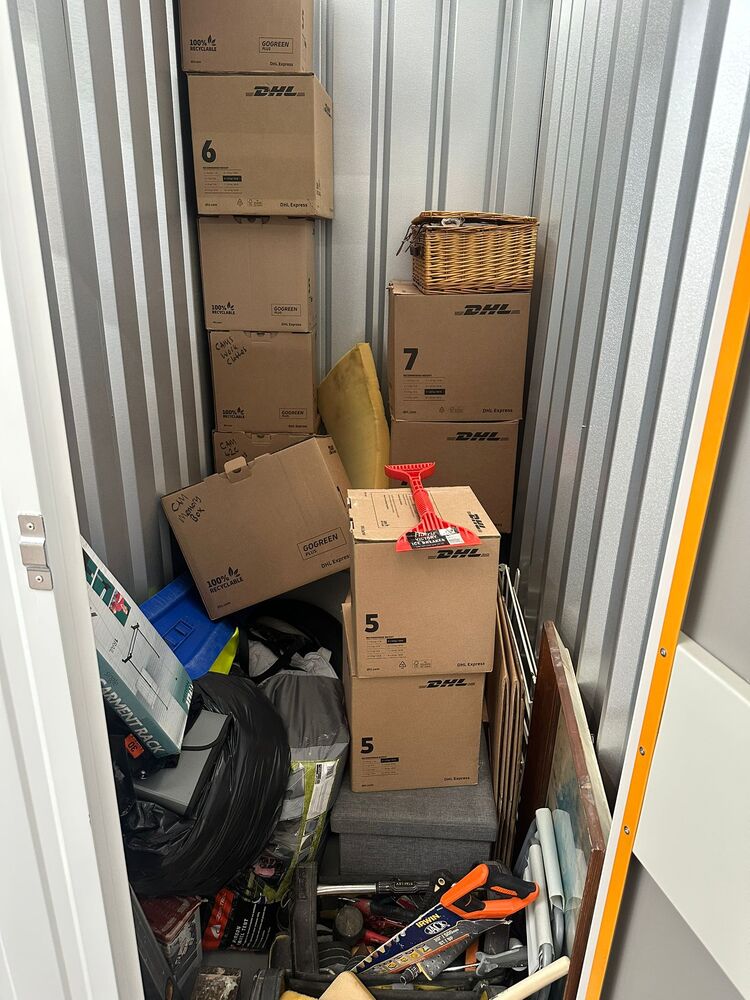 Orange Box - Long Eaton storage facility unit auction IB-5490 46