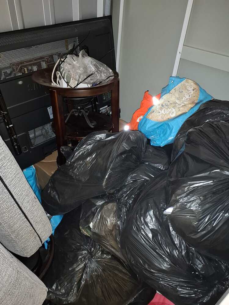 Stoke On Trent Storage auction IB-9622