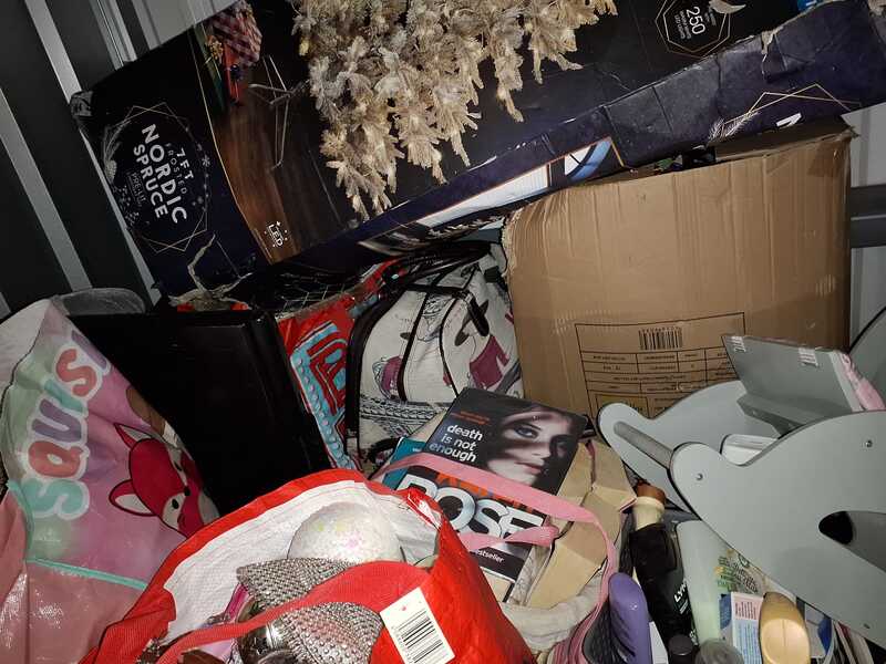 Stoke On Trent Storage Unit auction IB-8710