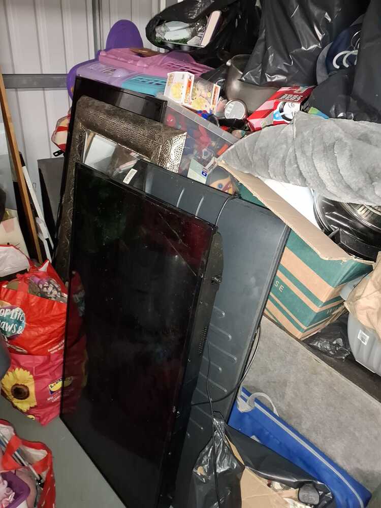 Stoke On Trent Self storage unit auction IB-8710