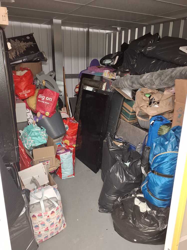 Stoke On Trent storage facility unit auction IB-8710