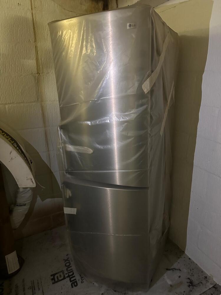 New Malden Storage Facility auction IB-3908 21