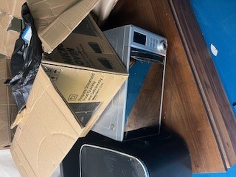 uk Storage Unit auction IB-2164