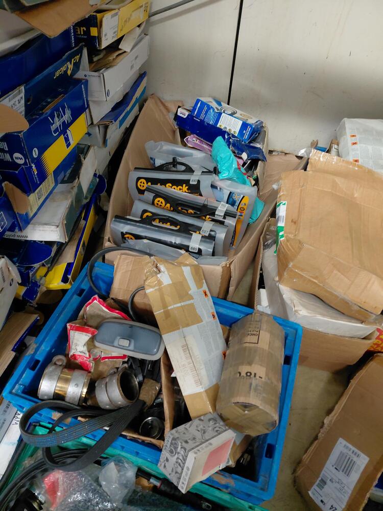 Milton Keynes Self storage auction IB-1760