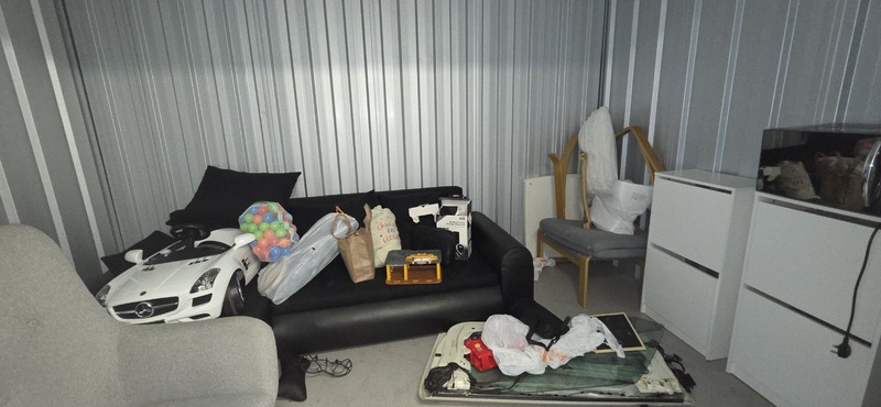 Woking Self storage auction IB-1544