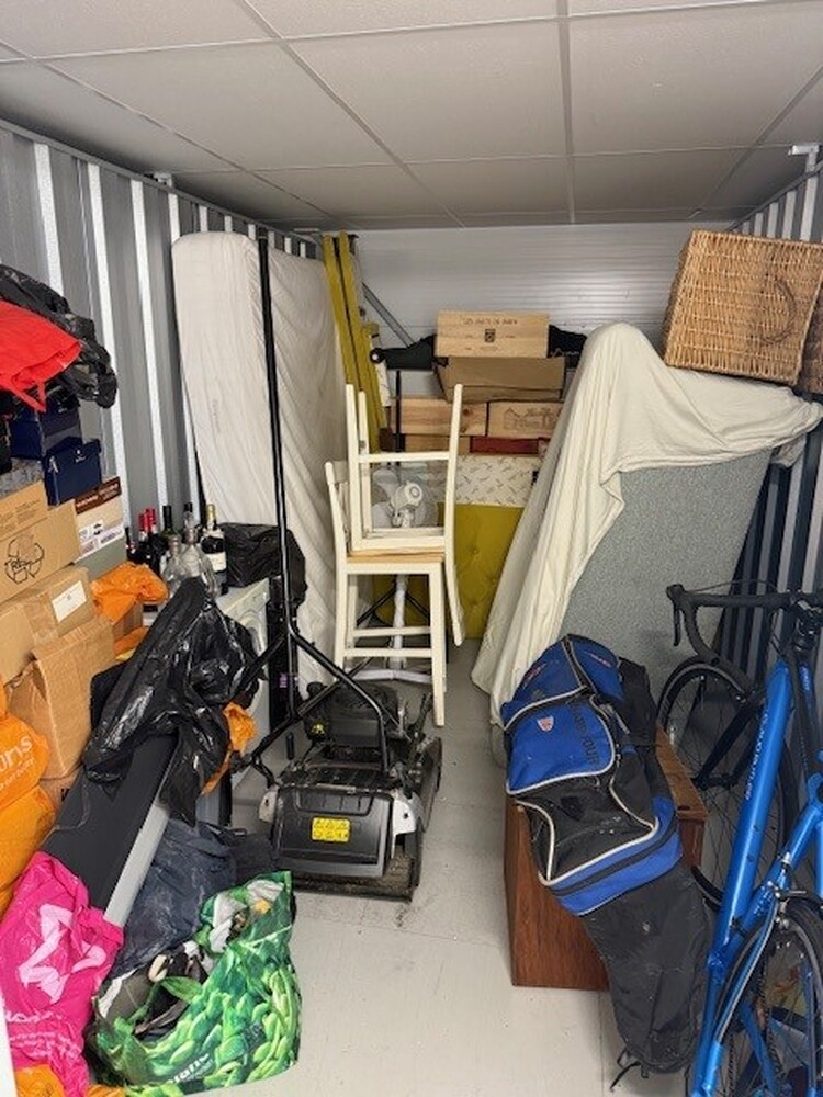 Woking Self storage auction IB-9440 14