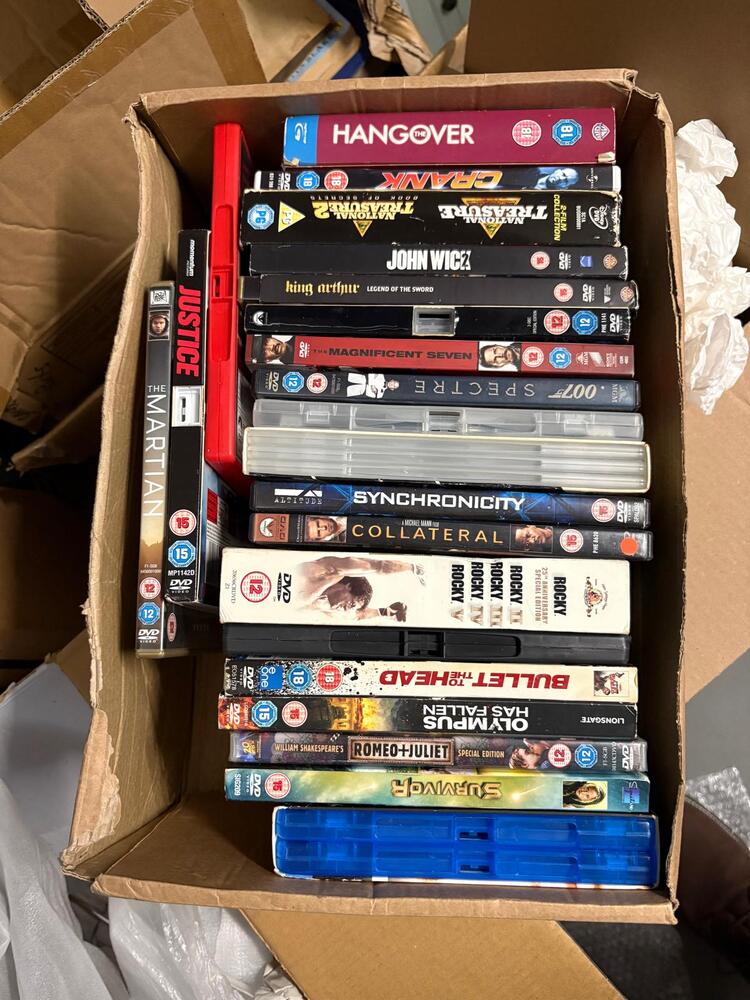 Storage King Heathrow Self storage unit auction IB-2144 23