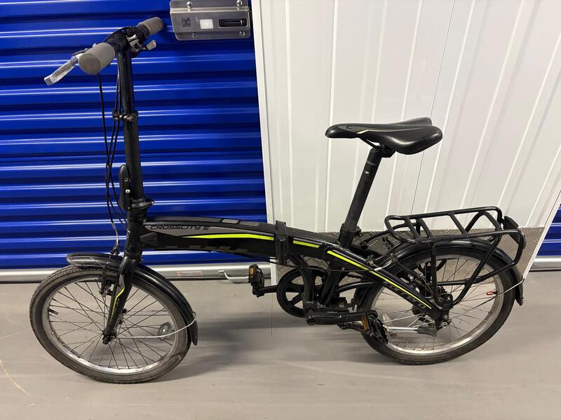 Storage King Heathrow Storage Unit auction IB-2144 72