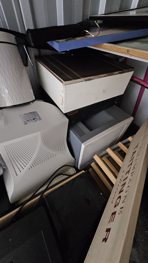 Magenta Storage Self storage unit auction IB-7380 13