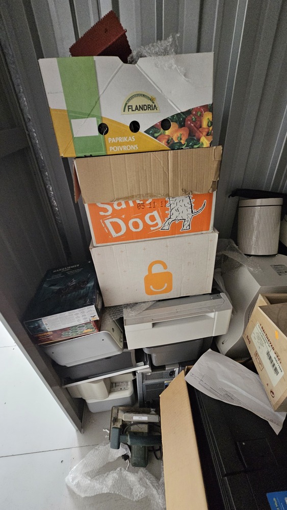 Magenta Storage Storage auction IB-7380 40