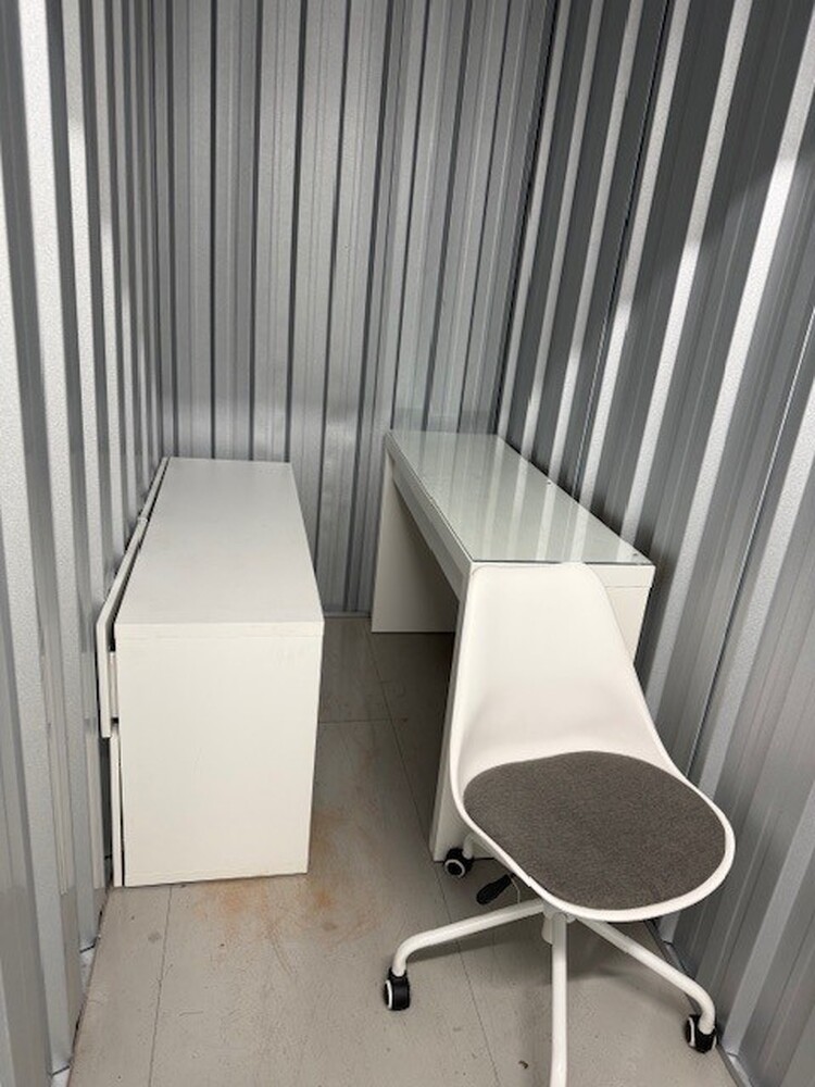 Woking Storage Unit auction IB-6767