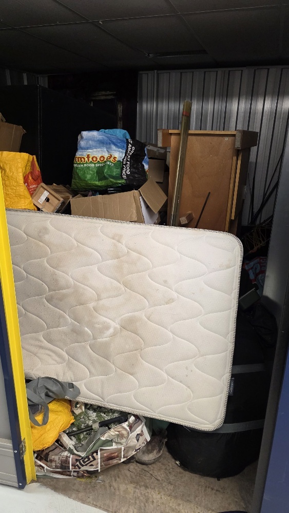 TRAFFORD Self storage auction IB-1364 34