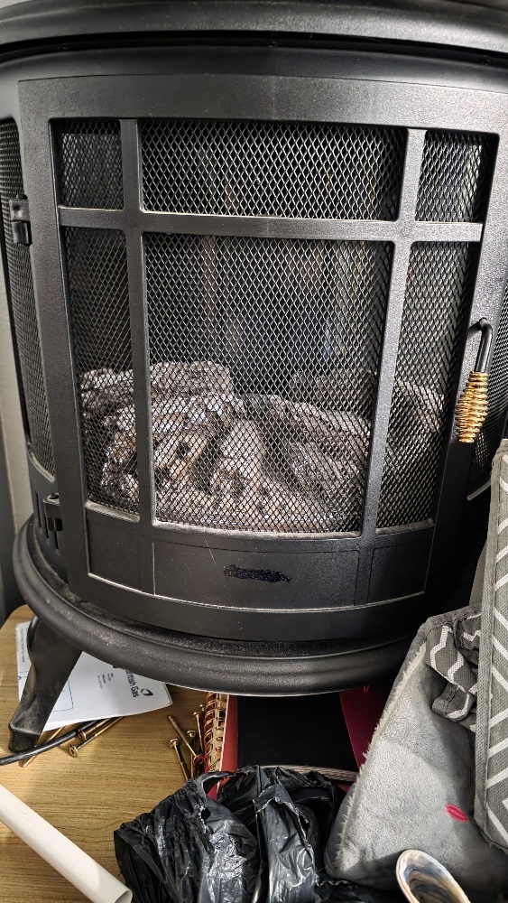 TRAFFORD Storage Unit auction IB-1364 42