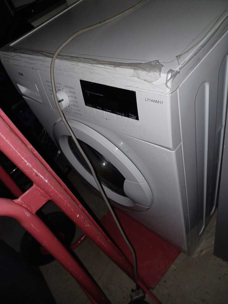 LIVERPOOL Self storage auction IB-6076