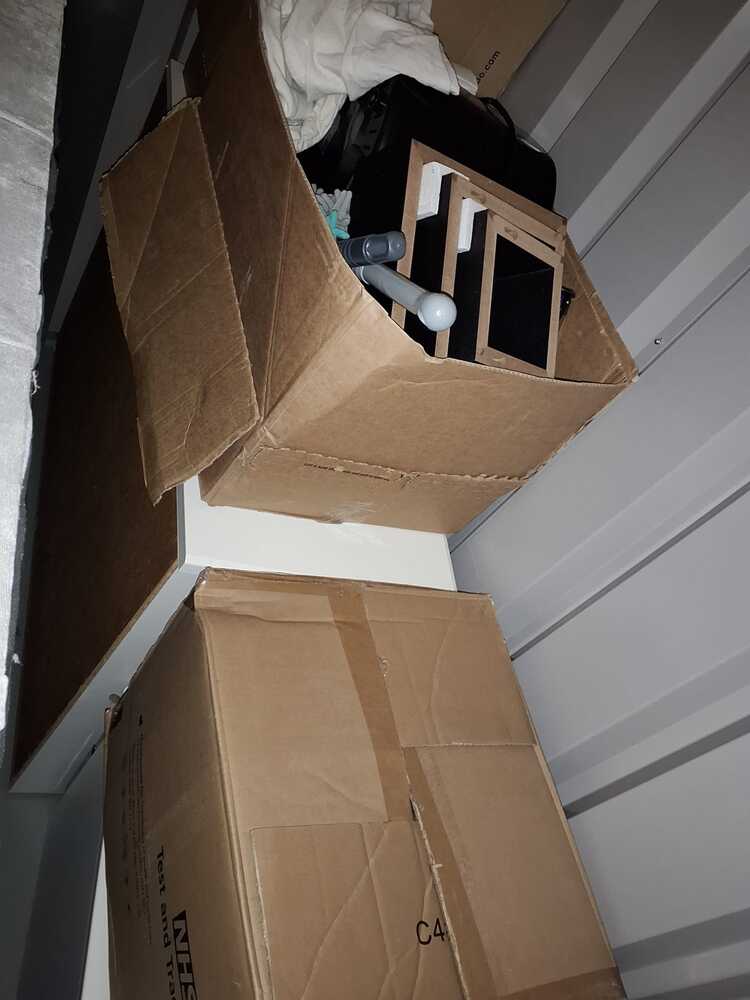 Burton Upon Trent Storage auction IB-9390