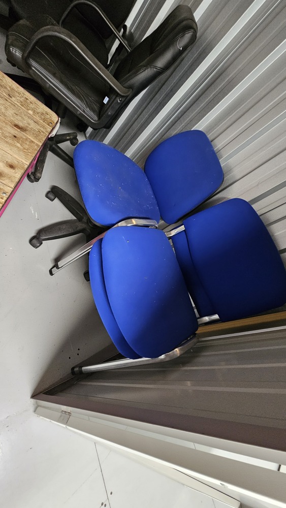 Magenta Storage Self storage unit auction IB-3473