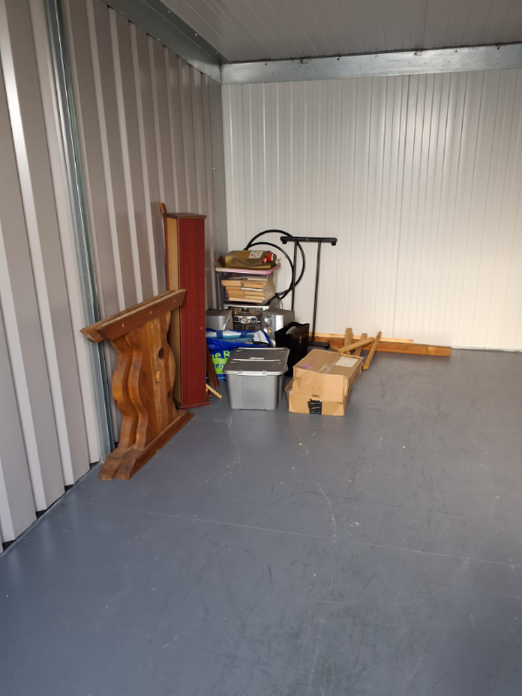 Chard Storage Unit auction IB-2073