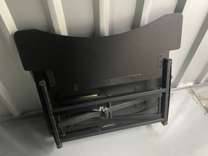 Bolton North Self storage auction IB-6330