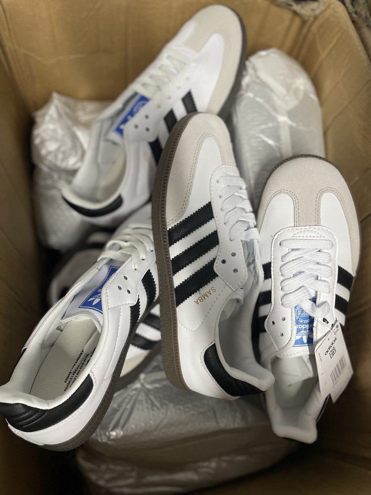 Acton storage facility unit auction IB-7482